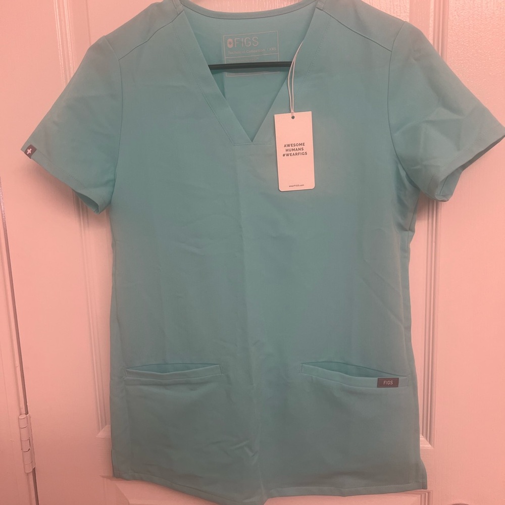 NWT Figs Casma 3 pocket scrub top  XXS  Fresh Aqua LIMITED EDITION COLOR